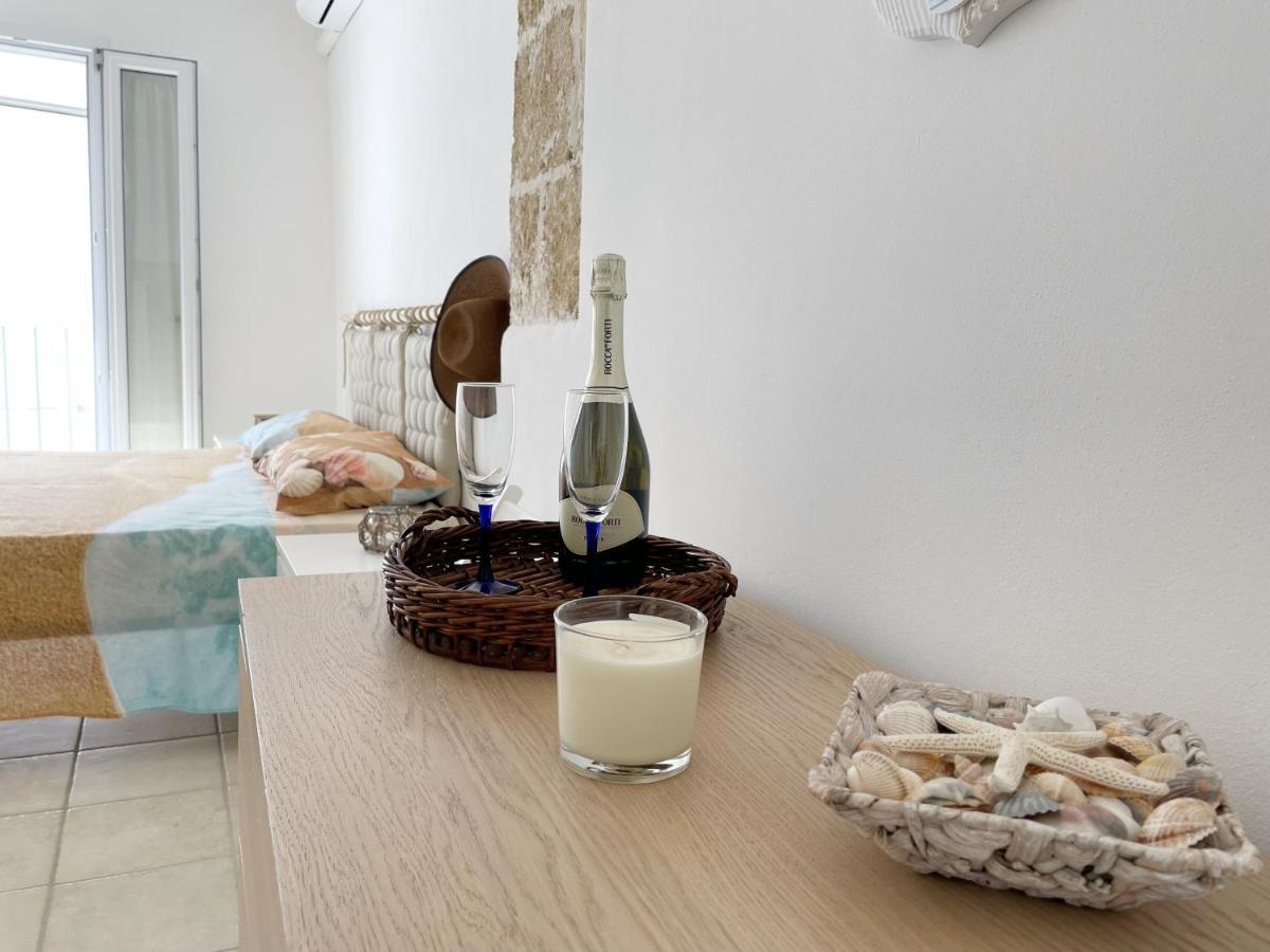 Mediterraneo House- Casa Nel Centro Storico Matino Esterno foto