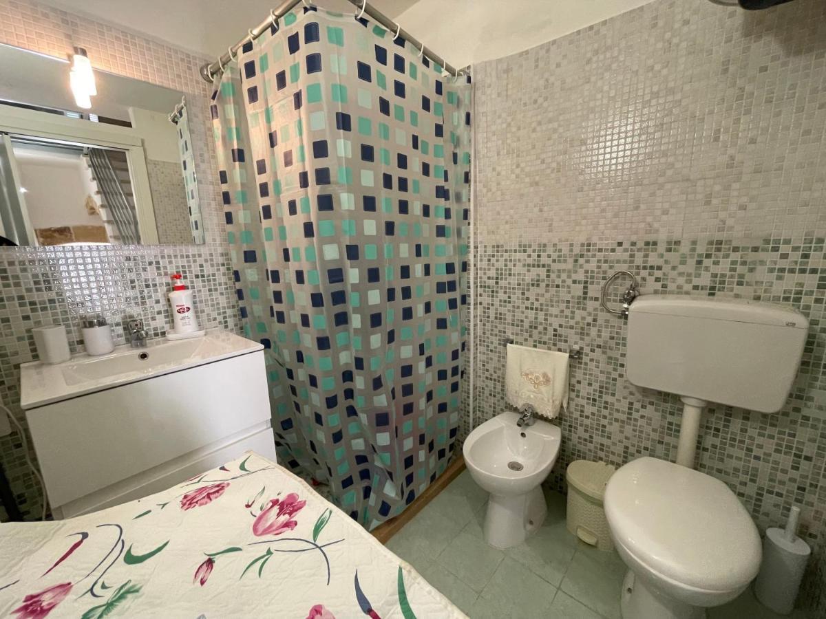 Mediterraneo House- Casa Nel Centro Storico Matino Esterno foto