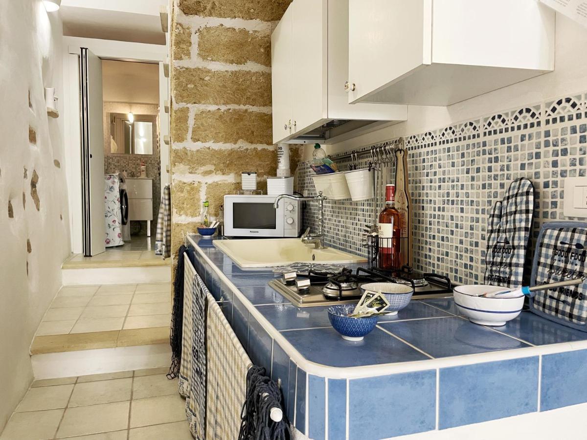 Mediterraneo House- Casa Nel Centro Storico Matino Esterno foto