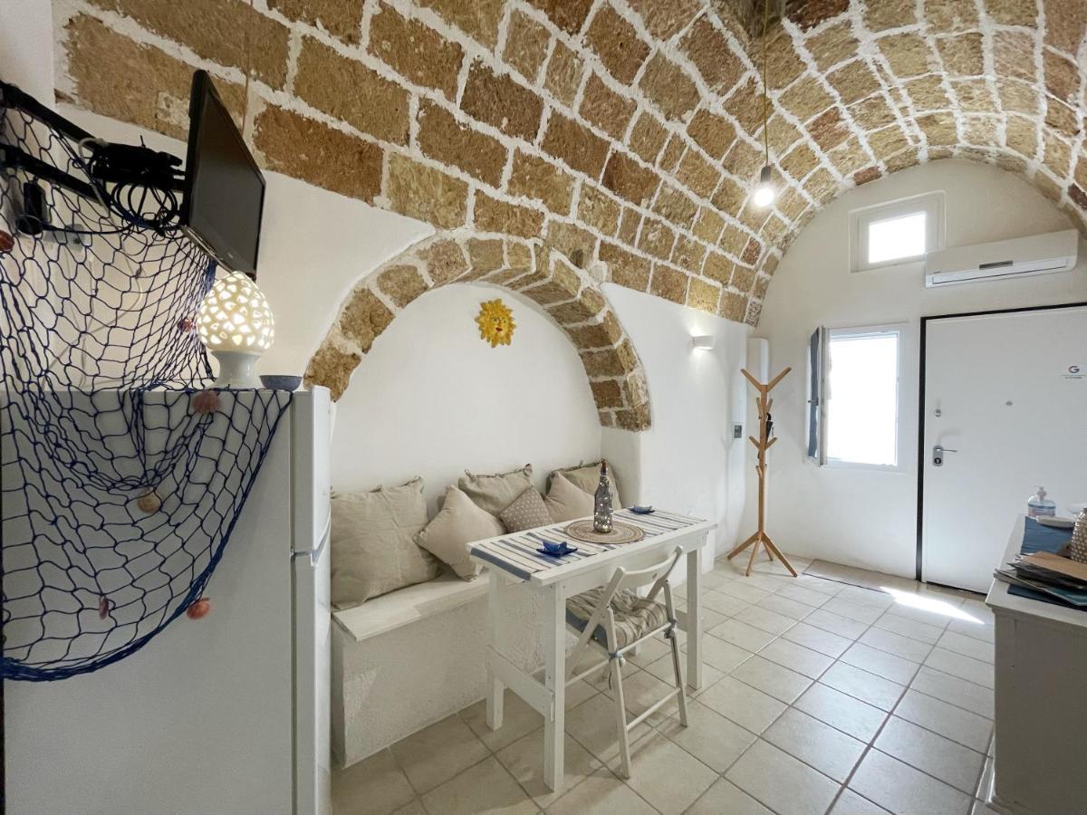 Mediterraneo House- Casa Nel Centro Storico Matino Esterno foto